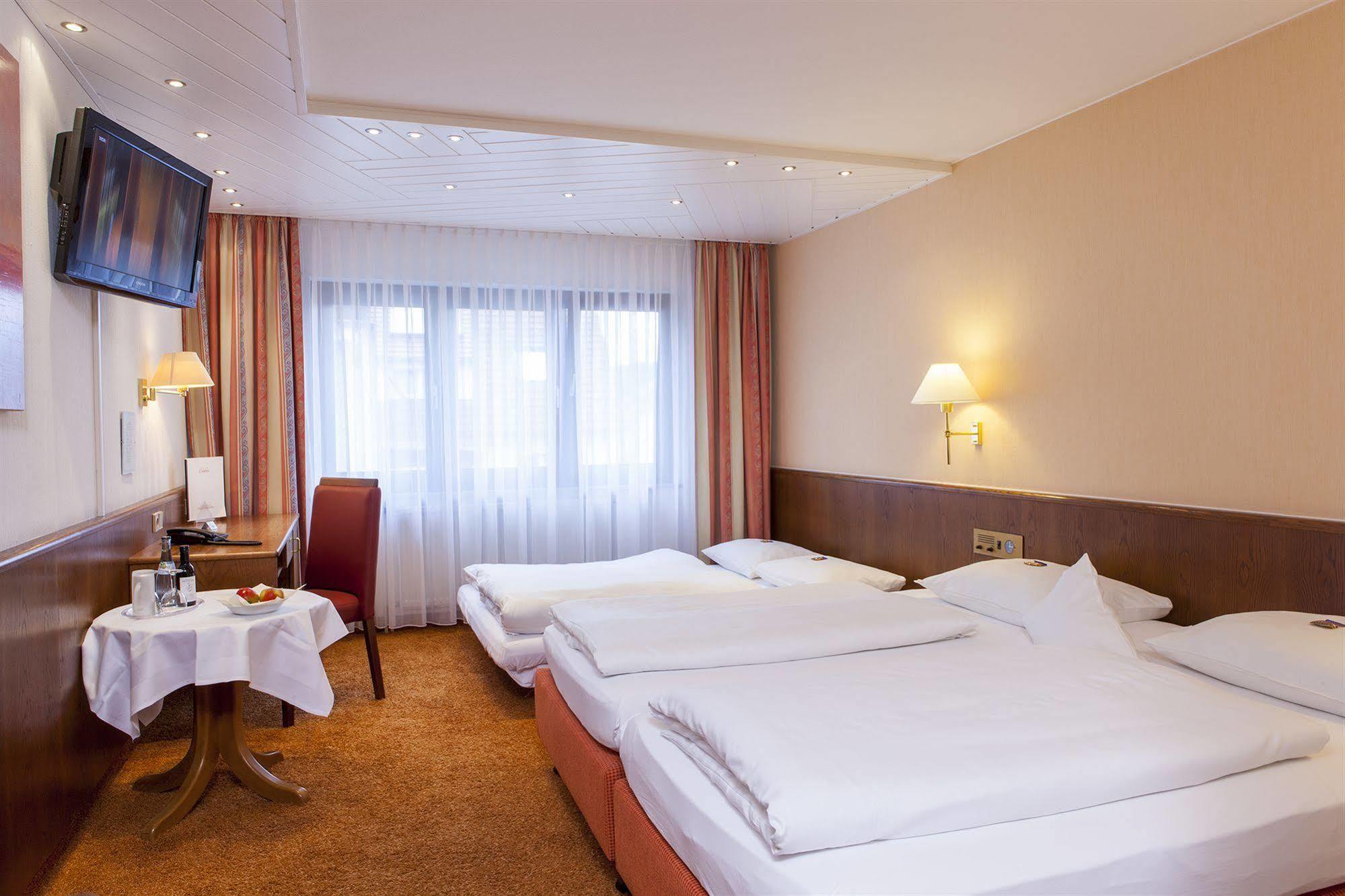 Hotel Lamm اوستفيلدن المظهر الخارجي الصورة